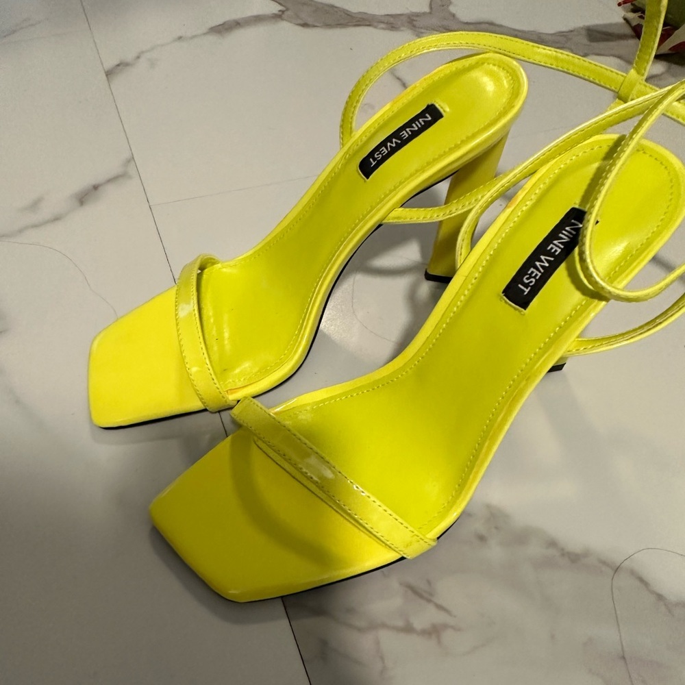 NINE WEST NEÓN YELLOW 7.5